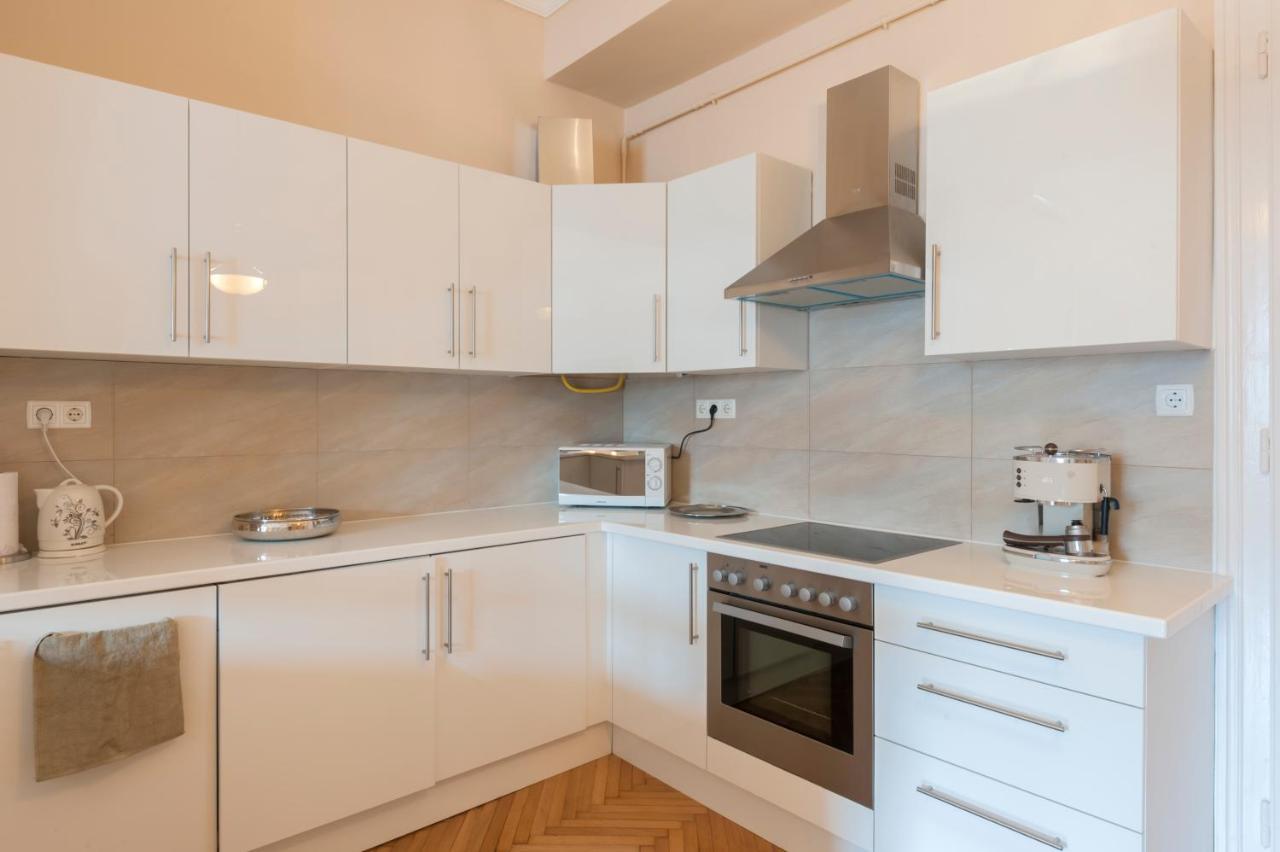 בודפשט Opera & Basilica 2 Bedrooms With Balcony מראה חיצוני תמונה